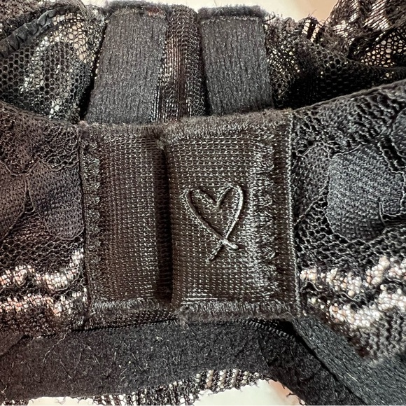 NWT Victoria’s Secret Dream Angel Wicked Push-Up without Padding Black Size 32D - Picture 8 of 14